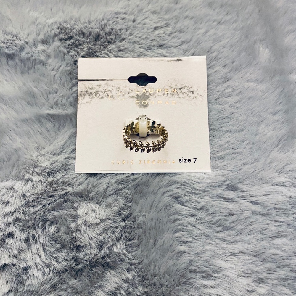 LC Lauren Conrad Gold & Rhinestone Leaf Ring